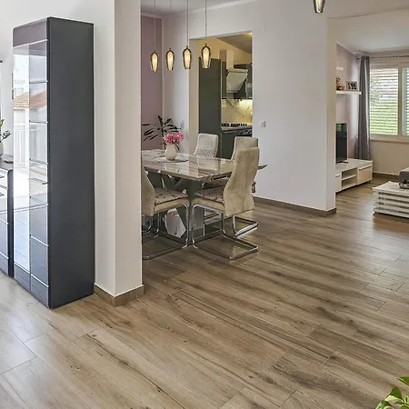 Luxury Val Apartment Orebic
